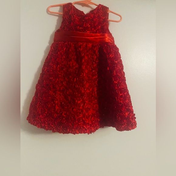 Rare Editions Scarlet Rosette Gown - Picture 1 of 3